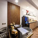 Sofia Ultra Collection לינה וארוחת בוקר 4*